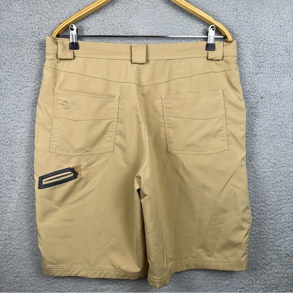 Straight Down Shorts Mens 34 Tan Strut Performance Golf Flat Front Relaxed - Picture 1 of 9